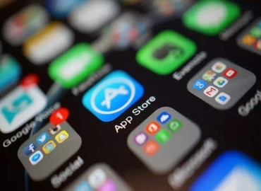 生活可以離開手機(jī)，手機(jī)卻離不開生活